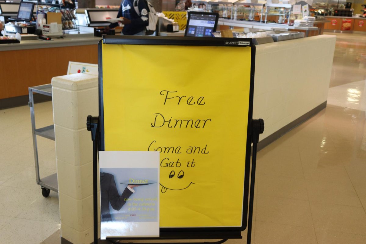 Free Dinner sign outside of the lunch lines.